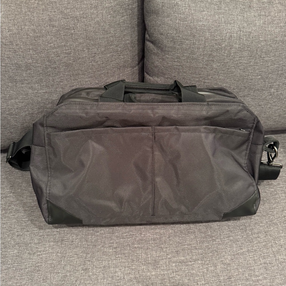 Pakt v1 travel bag